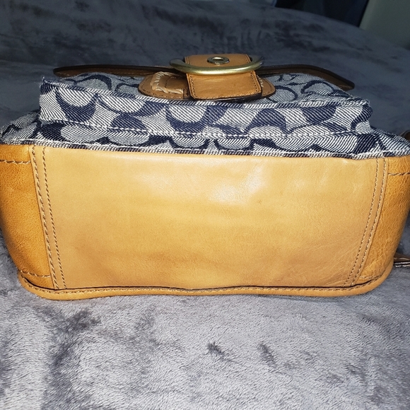 Limited Edition Coach Floral Bleecker Tooled Signature Jacquard Shoulder Bag - Picture 6 of 14